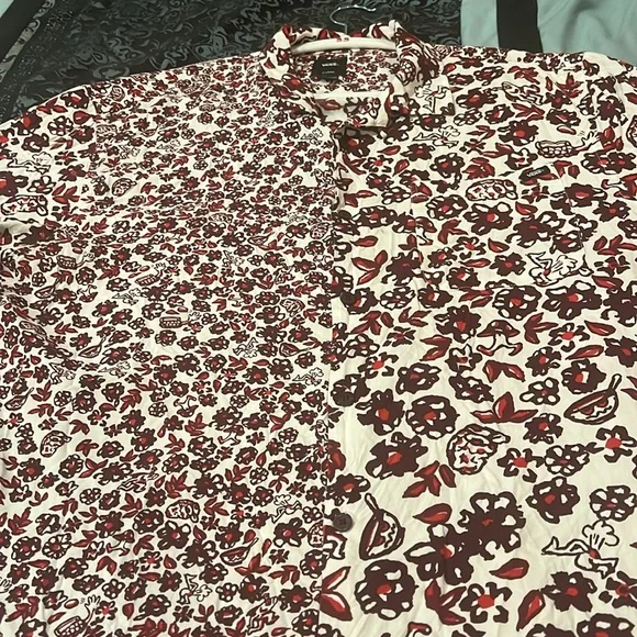 Vans Men's Red and White Split Floral Shirt, stylish, size XL - Picture 7 of 9